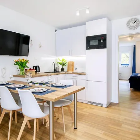 Lägenhet 4b Blue Marine Basen Brodziki Plac Zabaw The Of Przy Plaz Poddąbie