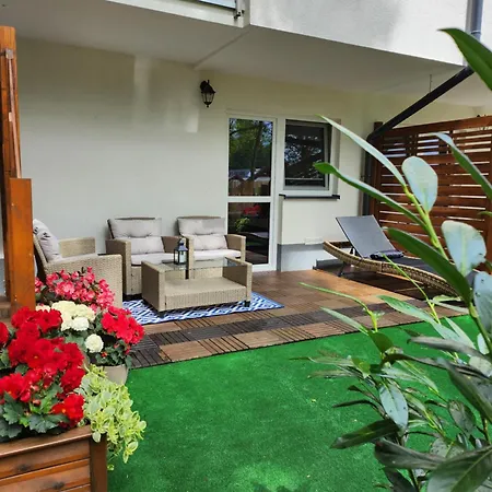 4b Blue Marine Basen Brodziki Plac Zabaw The Of Przy Plaz Apartment Poddąbie